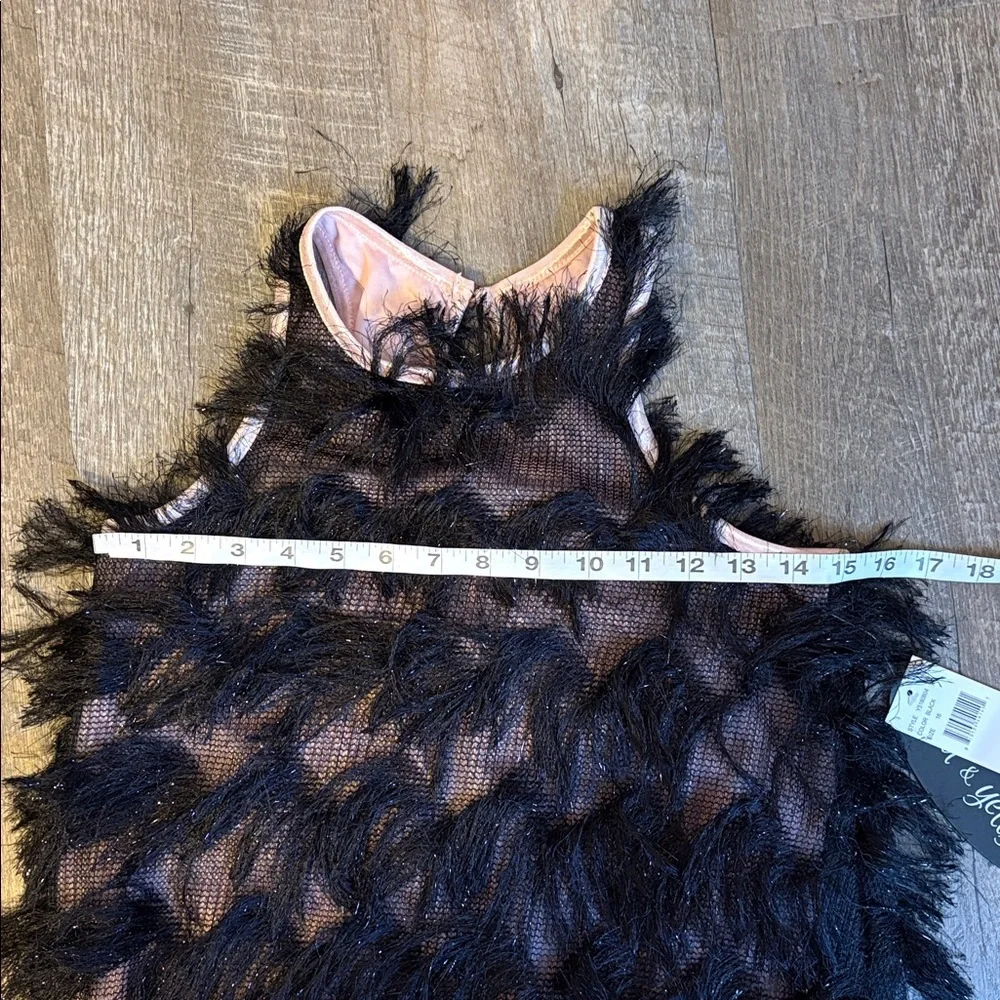 Ava & Yelly Black Sleeveless Eyelash-Pattern Fringe Trim Swing Dress size 16